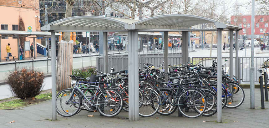 Mehr Inhalte einblenden zum Thema:Fahrradparken