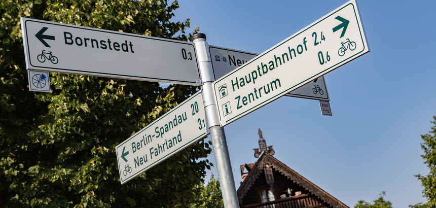 Mehr Inhalte einblenden zum Thema:Aufbau und Betrieb eines flächendeckenden Radwegweisungssystems für die Landeshauptstadt Potsdam